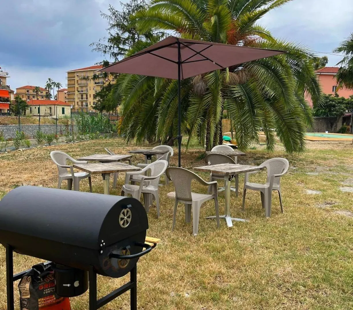 Apartment Il Gattino Di Porto - Apt 3 - Monolocale Veranda Piscina Imperia