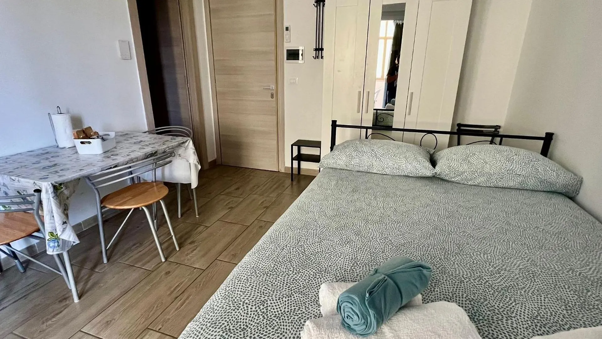 Il Gattino Di Porto - Apt 3 - Monolocale Veranda Piscina Imperia 0*,  Italy