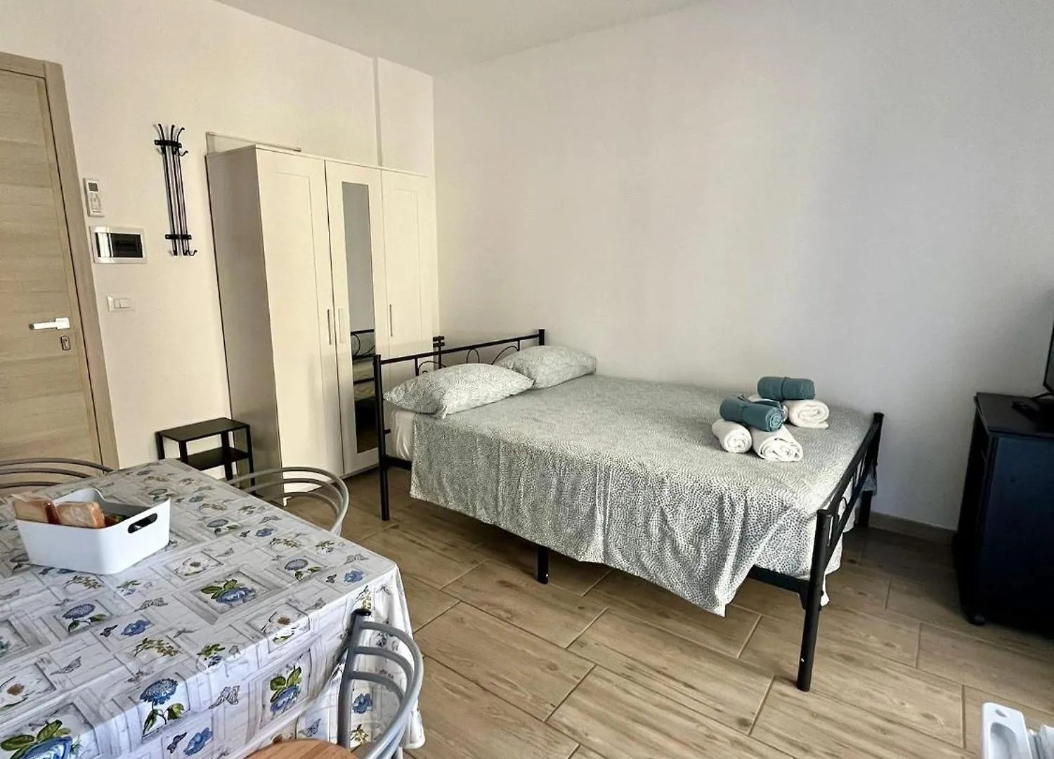 Il Gattino Di Porto - Apt 3 - Monolocale Veranda Piscina Imperia Apartment